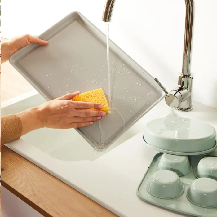 Stackable Ceramic Non-Stick Bakeware, 8 Piece Set, Mint Green